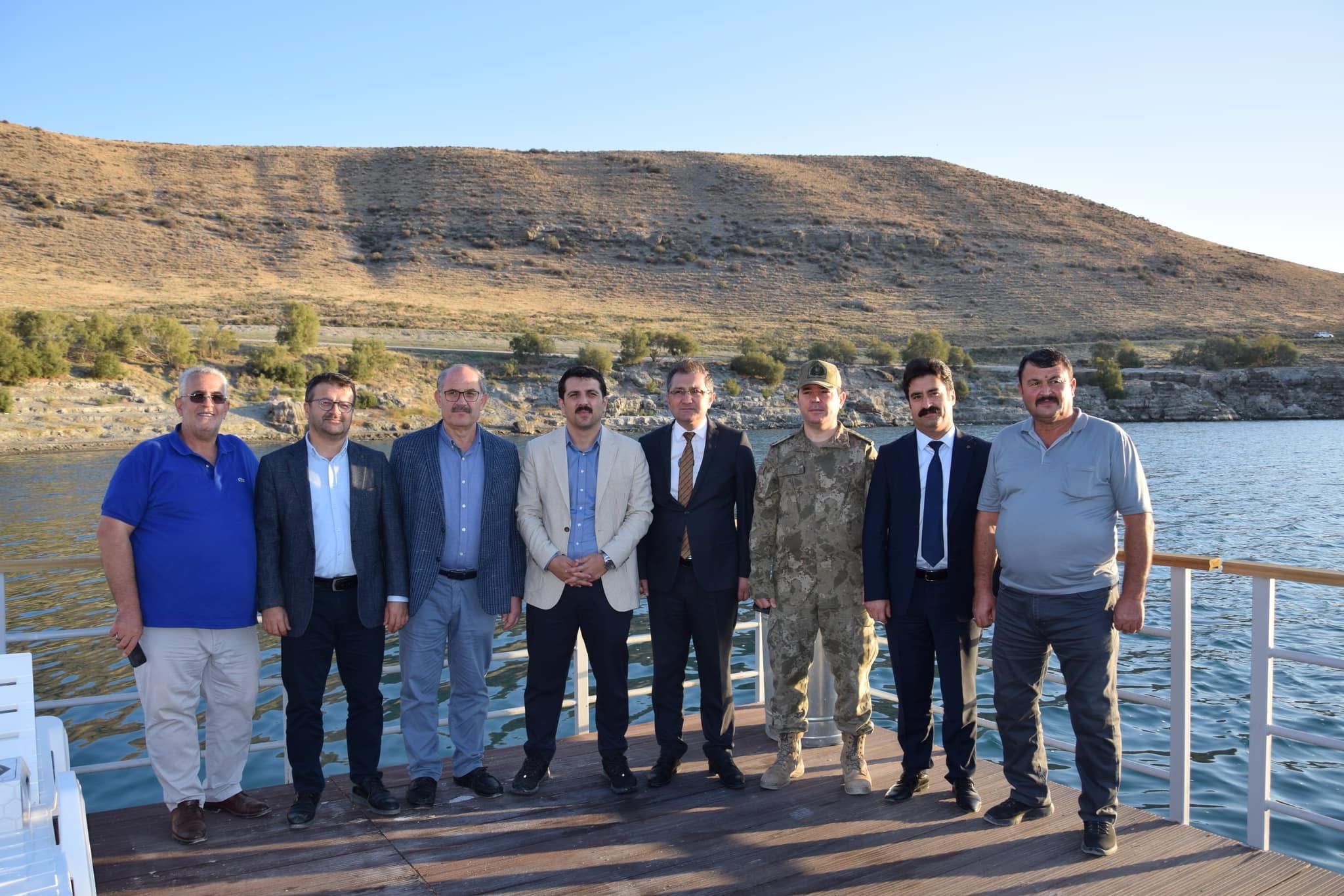 Acıgöl Yüzer Havuz Projesi Karapınarımıza hayırlı olmasını diliyoruz.